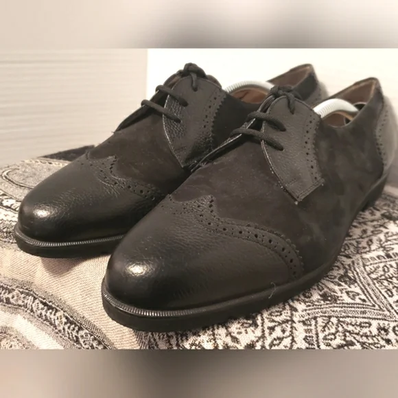 Salvatore Ferragamo Black Women's Lace-up Brogue Oxfords Size 8.5B - Picture 12 of 15
